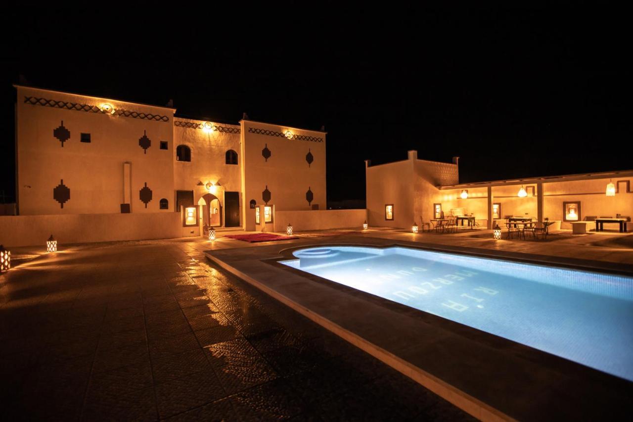 Riad Merzouga Dunes Buitenkant foto