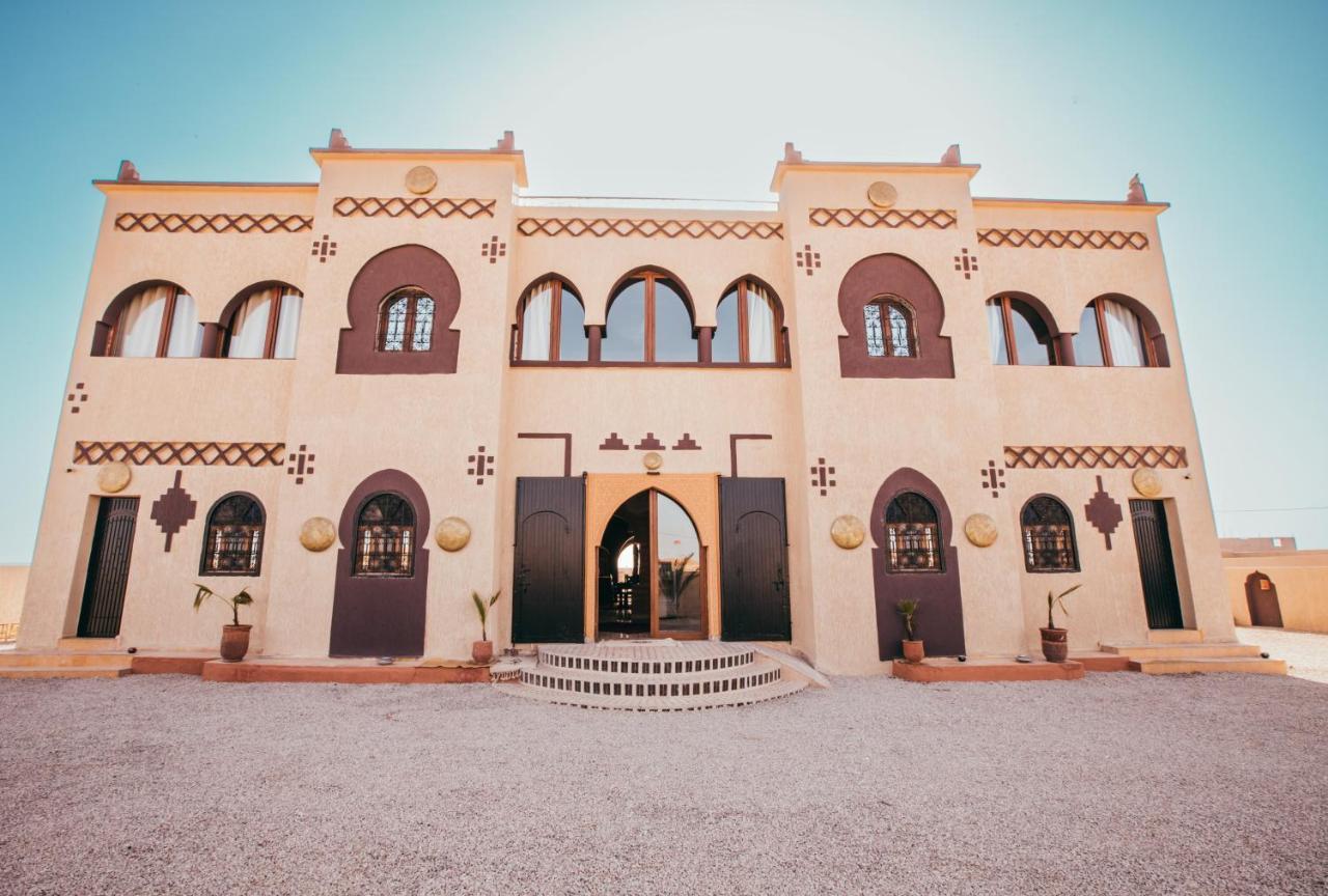 Riad Merzouga Dunes Buitenkant foto
