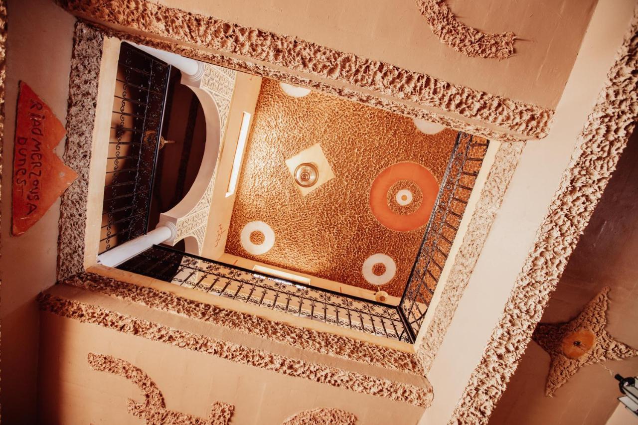 Riad Merzouga Dunes Buitenkant foto